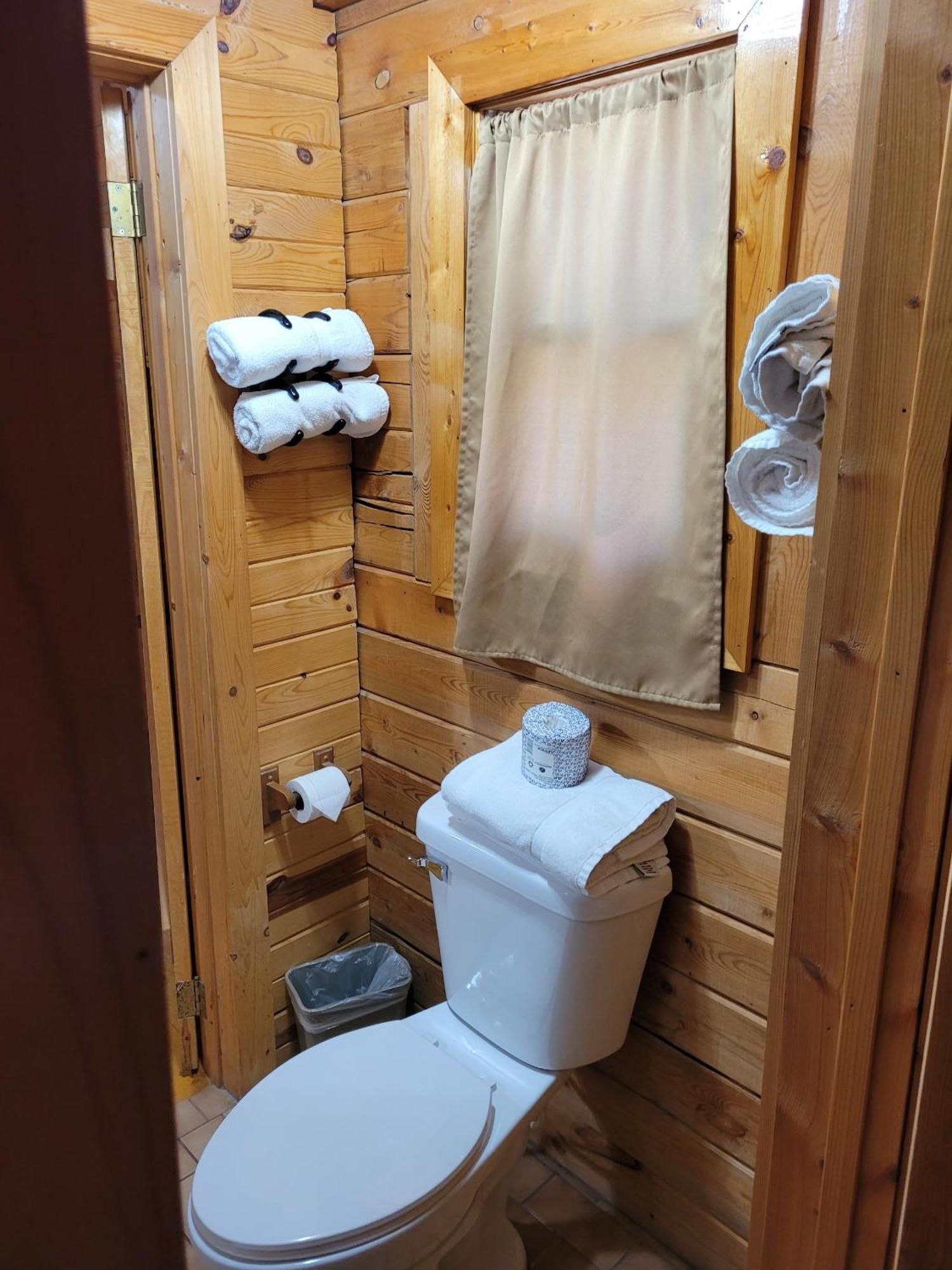 Holy Smoke Resort Кістон Номер фото